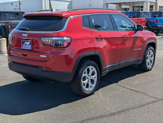 2024 Jeep Compass COMPASS LATITUDE 4X4