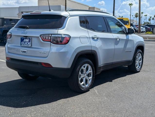 2024 Jeep Compass COMPASS LATITUDE 4X4