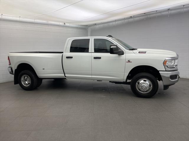 2024 RAM Ram 3500 RAM 3500 TRADESMAN CREW CAB 4X4 8 BOX