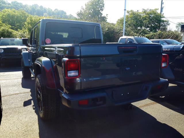 2024 Jeep Gladiator GLADIATOR NIGHTHAWK 4X4