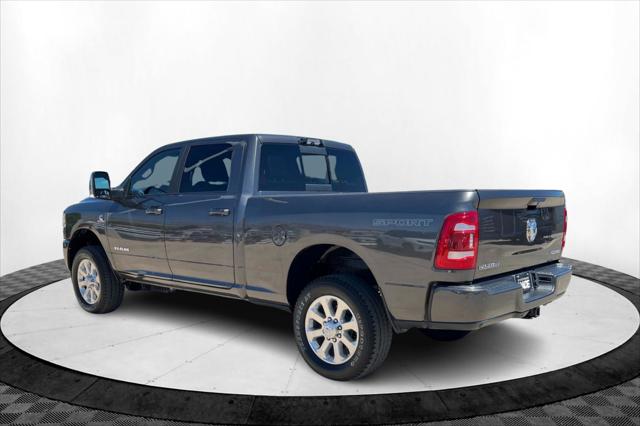 2024 RAM 3500 Laramie Crew Cab 4x4 64 Box