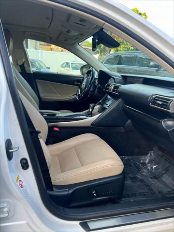 2017 Lexus IS 300 Base AWD 4dr Sedan