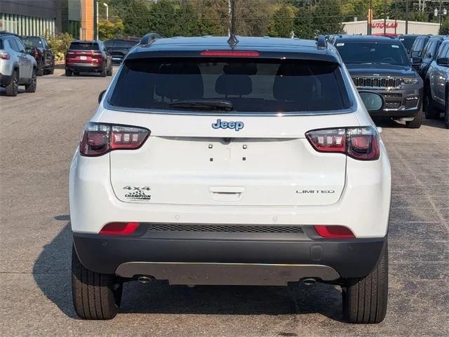 2024 Jeep Compass COMPASS LIMITED 4X4