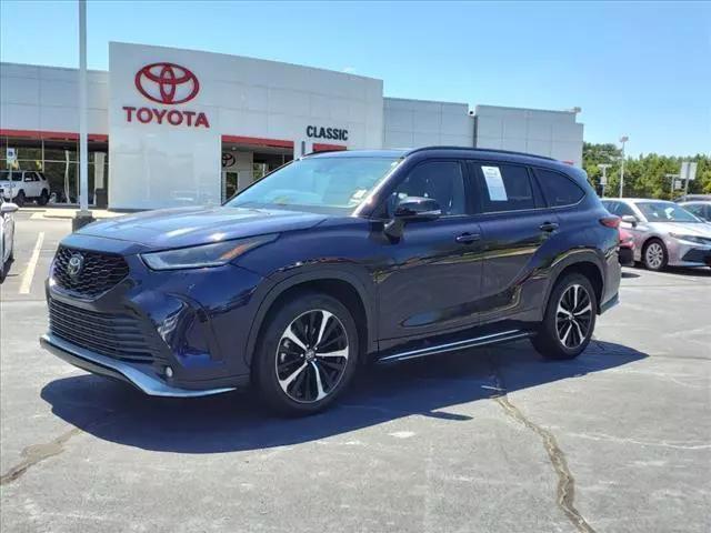 Used 2022 Toyota Highlander Utility 4D Limited AWD V6 Ratings, Values ...