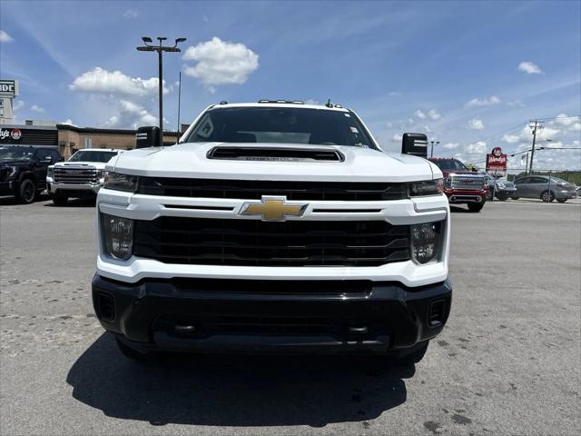 2024 Chevrolet Silverado 2500HD 4WD Crew Cab Standard Bed Custom