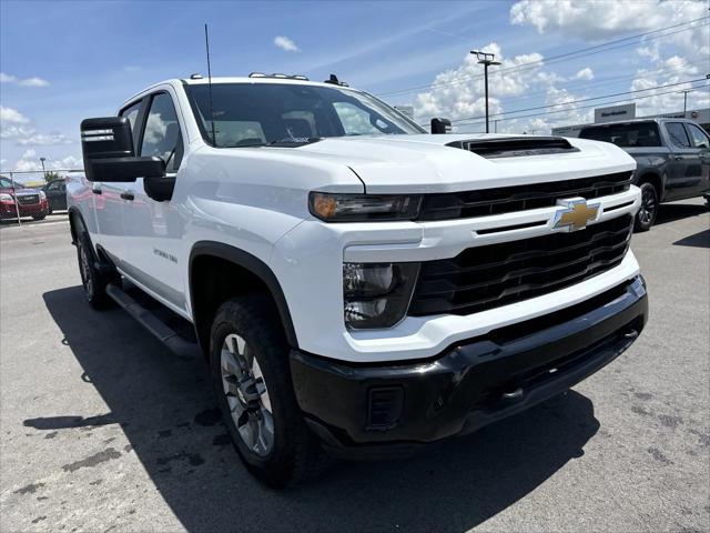 2024 Chevrolet Silverado 2500HD 4WD Crew Cab Standard Bed Custom