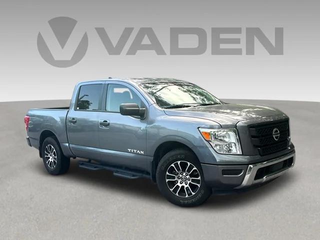 2022 Nissan TITAN Crew Cab SV 4x2