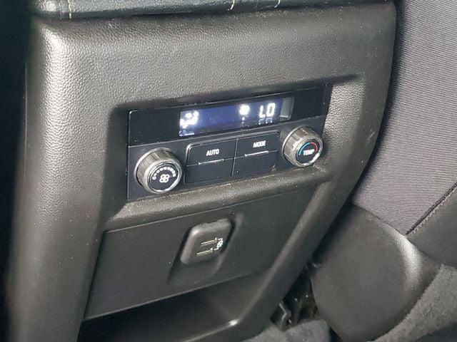 2022 Chevrolet Traverse FWD LT Leather