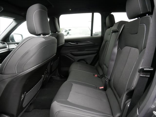 2024 Jeep Grand Cherokee Laredo X 4x4