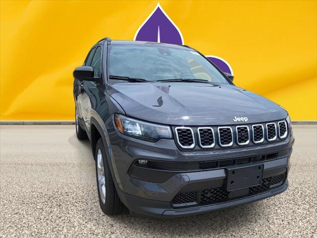 2024 Jeep Compass COMPASS LATITUDE LUX 4X4