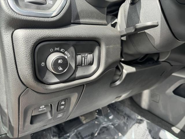 2025 Ram 1500 Laramie Crew Cab 4x4 6'4" Box