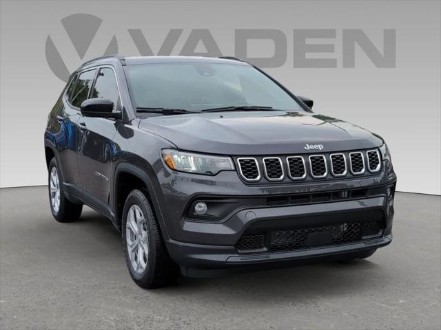 2024 Jeep Compass COMPASS LATITUDE 4X4