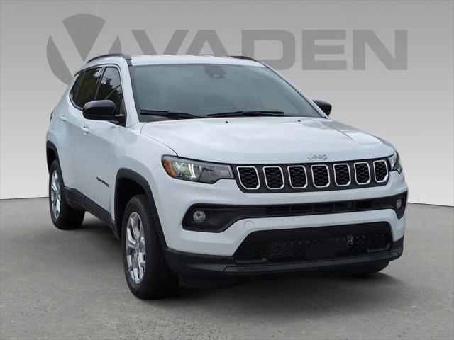 2024 Jeep Compass COMPASS LATITUDE 4X4