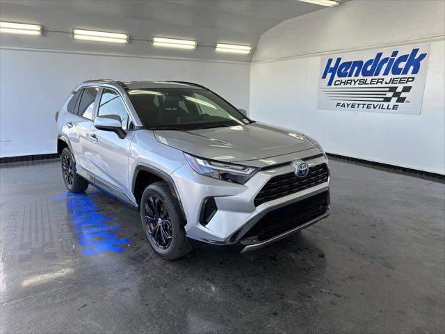 2023 Toyota RAV4 SE Hybrid