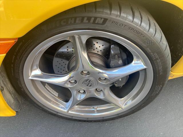 2001 Porsche 911 Carrera
