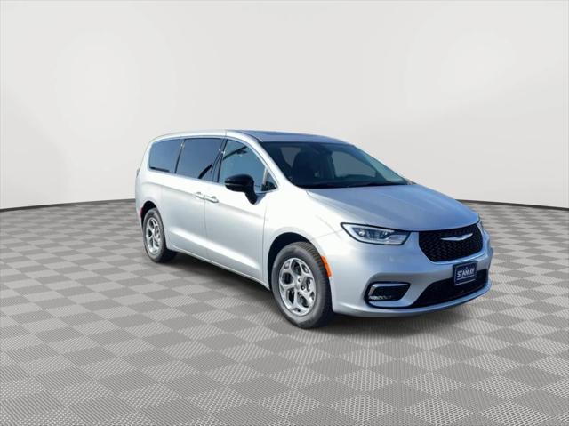 2024 Chrysler Pacifica PACIFICA LIMITED AWD