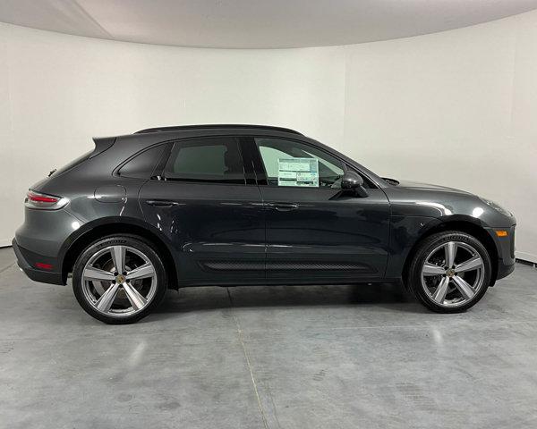 2024 Porsche Macan AWD