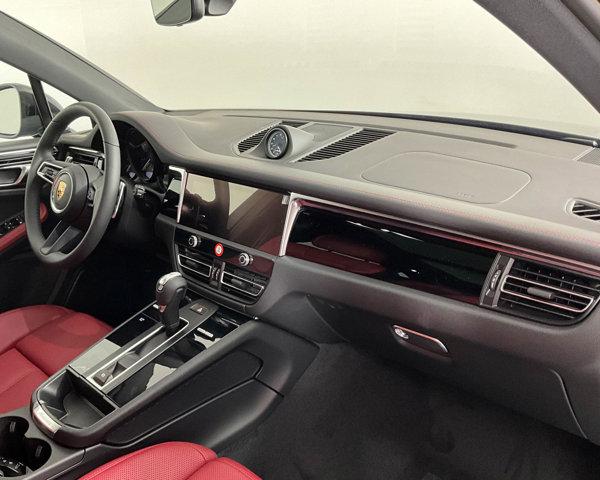 2024 Porsche Macan AWD