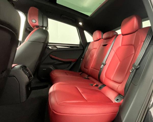 2024 Porsche Macan AWD