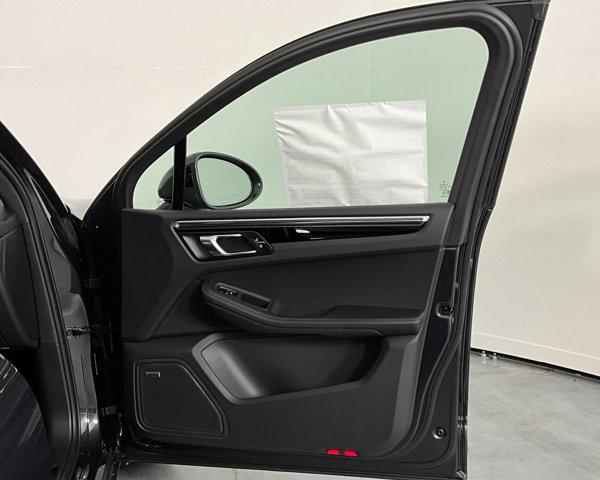 2024 Porsche Macan T