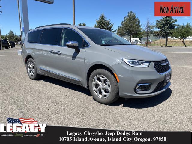 2023 Chrysler Pacifica Limited AWD