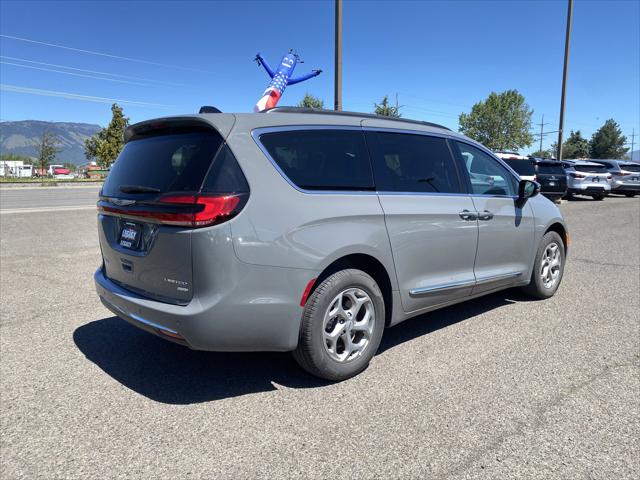 2023 Chrysler Pacifica Limited AWD