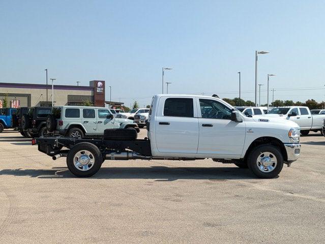 2024 RAM Ram 3500 Chassis Cab RAM 3500 TRADESMAN CREW CAB CHASSIS 4X2 60 CA 2024 RAM Ram 3500 Chassis Cab RAM 3500 TRADESMAN CREW CAB CHASSIS 4X2 60 CA
