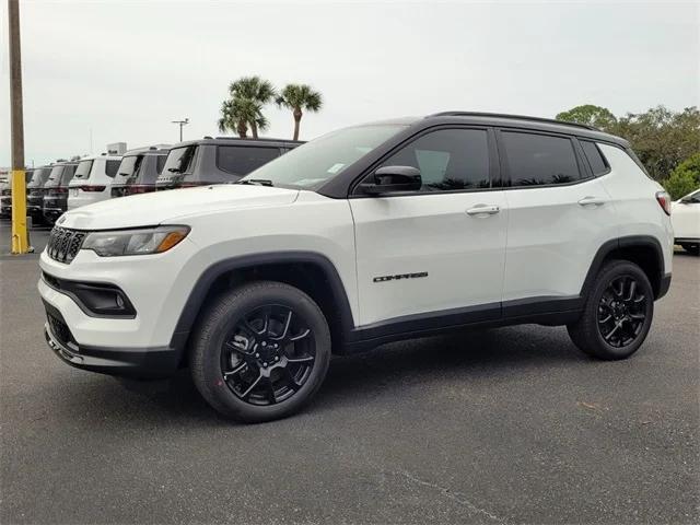 2024 Jeep Compass COMPASS LATITUDE 4X4