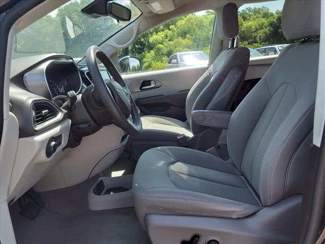 2021 Chrysler Voyager LX