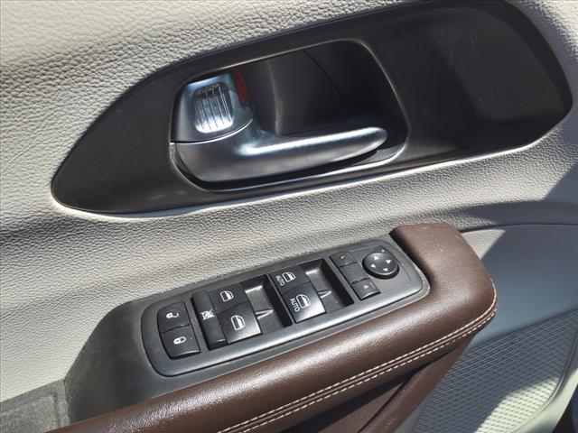 2021 Chrysler Voyager LX