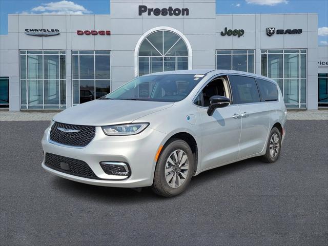 2024 Chrysler Pacifica Hybrid PACIFICA PLUG-IN HYBRID SELECT