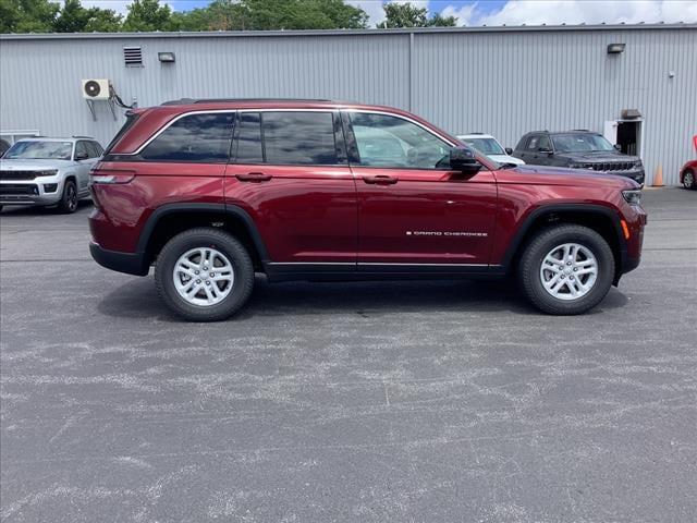 2024 Jeep Grand Cherokee GRAND CHEROKEE LAREDO 4X4