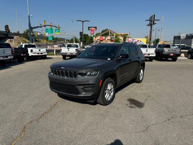 2024 Jeep Grand Cherokee GRAND CHEROKEE LAREDO X 4X4