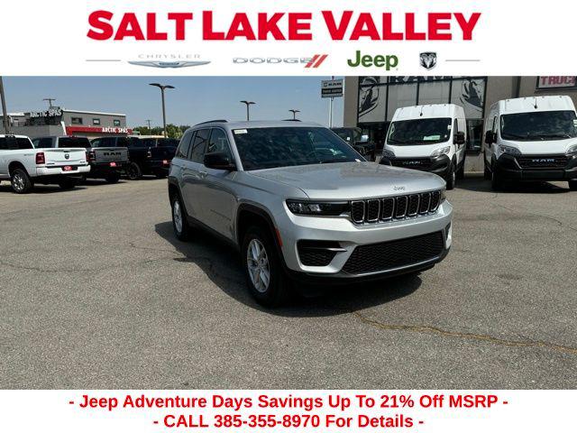 2024 Jeep Grand Cherokee GRAND CHEROKEE LAREDO X 4X4