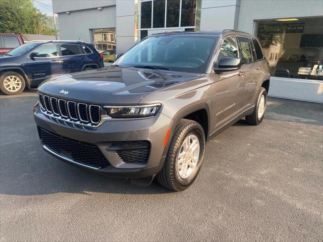 2024 Jeep Grand Cherokee GRAND CHEROKEE LAREDO 4X4