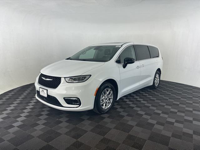 2024 Chrysler Pacifica PACIFICA TOURING L