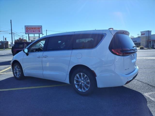 2024 Chrysler Pacifica PACIFICA TOURING L AWD