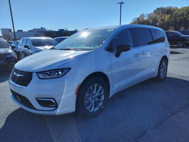 2024 Chrysler Pacifica PACIFICA TOURING L AWD