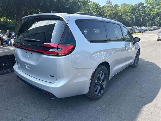 2024 Chrysler Pacifica PACIFICA TOURING L AWD