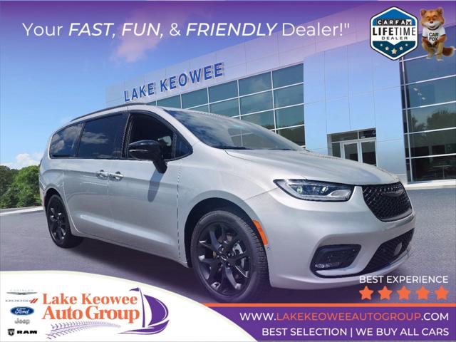 2024 Chrysler Pacifica PACIFICA TOURING L