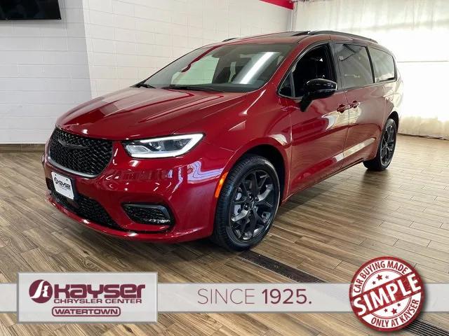 2024 Chrysler Pacifica PACIFICA TOURING L AWD