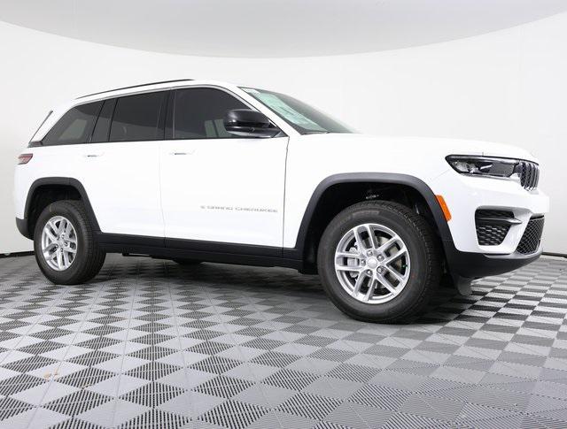 2024 Jeep Grand Cherokee GRAND CHEROKEE LAREDO X 4X4