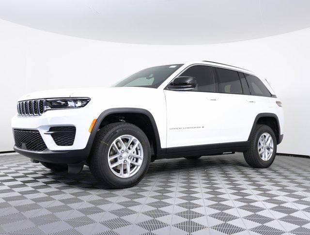 2024 Jeep Grand Cherokee GRAND CHEROKEE LAREDO X 4X4