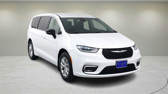 2024 Chrysler Pacifica PACIFICA TOURING L AWD