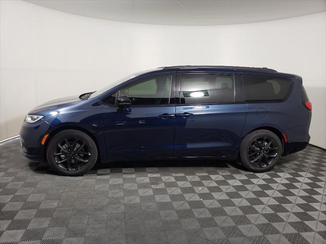 2024 Chrysler Pacifica PACIFICA TOURING L