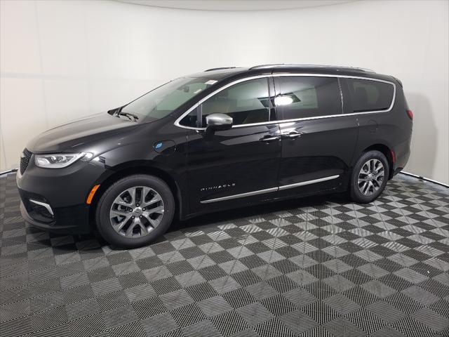 2024 Chrysler Pacifica Hybrid PACIFICA PLUG-IN HYBRID PINNACLE