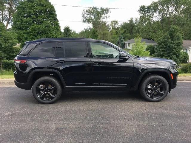 2024 Jeep Grand Cherokee GRAND CHEROKEE LIMITED 4X4