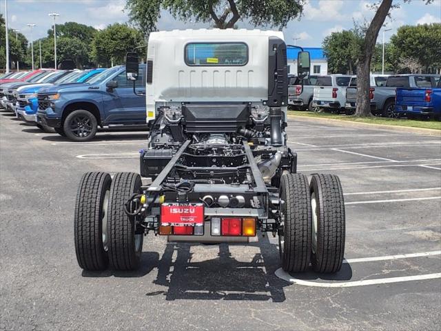 2025 Isuzu NRR Unknown