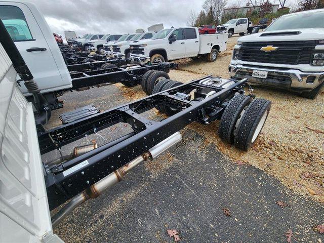 2025 Chevrolet 5500 150" Wheelbase