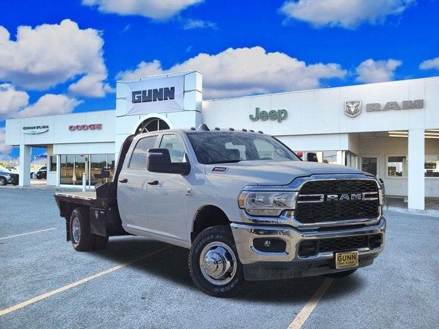 2024 RAM Ram 3500 Chassis Cab RAM 3500 TRADESMAN CREW CAB CHASSIS 4X4 60 CA